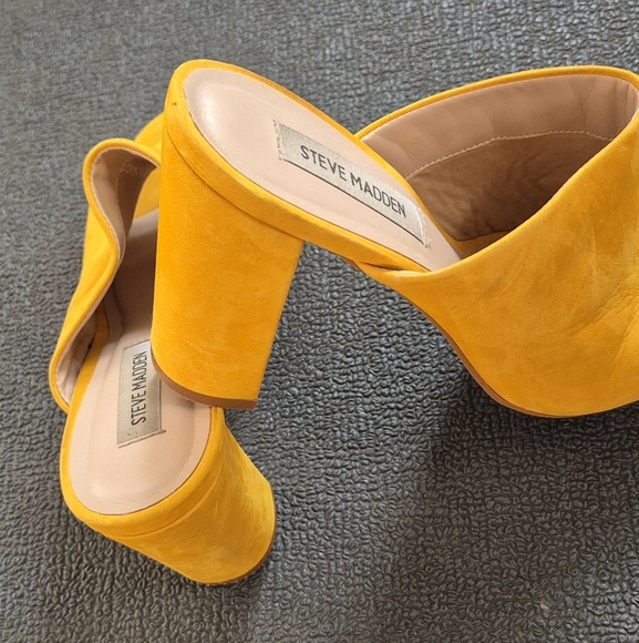 Steve Madden Sunflower Yellow Mules - Picture 3 of 6